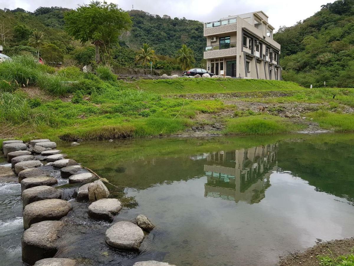 Ferienwohnung Antong Creekside Hot Spring Yuli Exterior foto